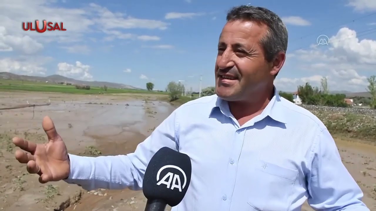 Gemerek'te sağanak yağış sele neden oldu