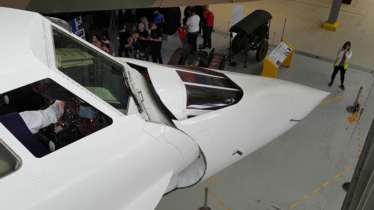 Concorde droop snoot demonstration