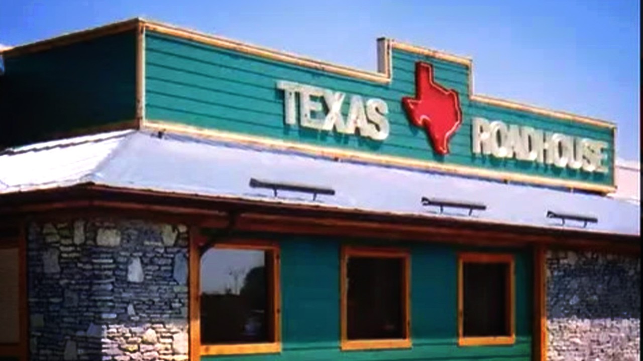 What It Was Really Like To Eat At The First Texas Roadhouse