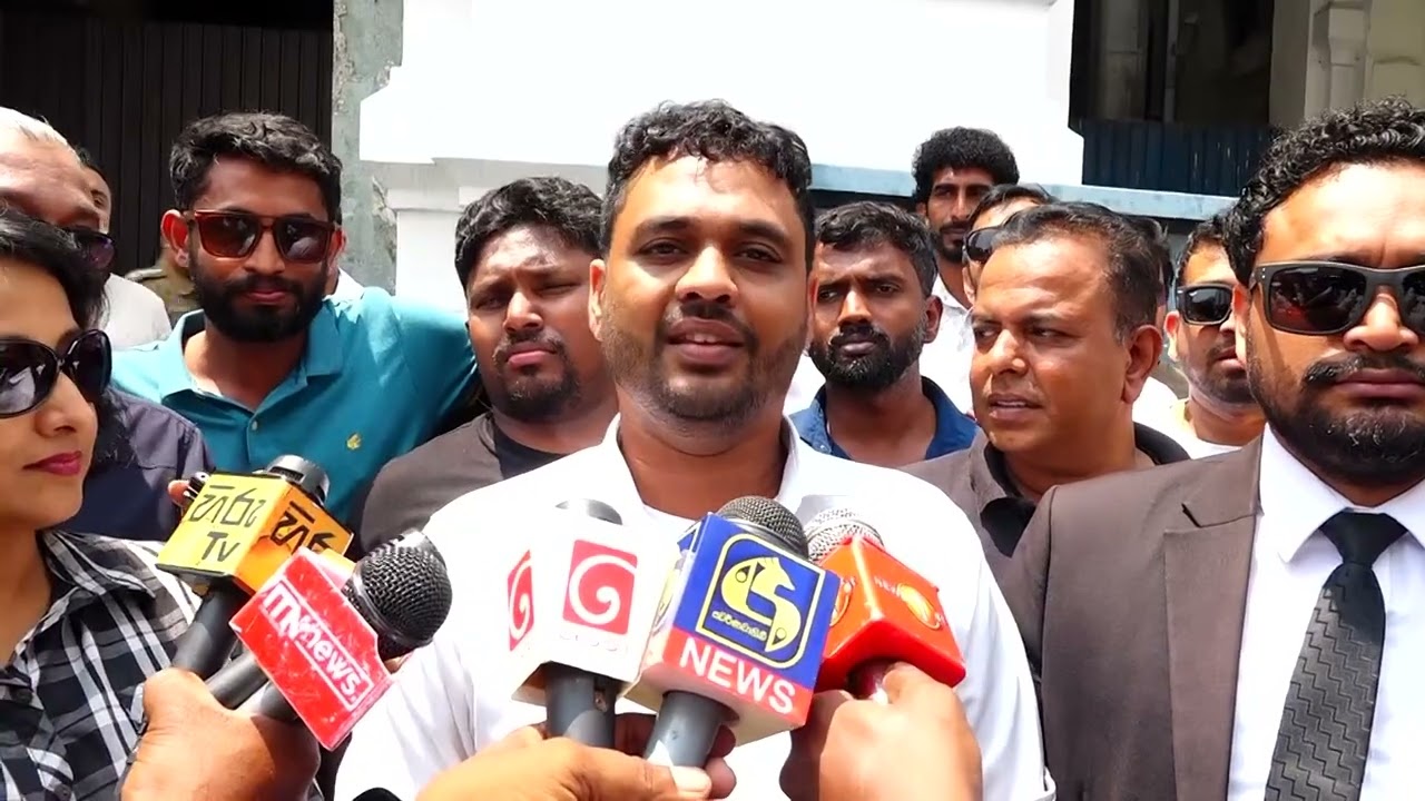 සමාජ මාධ්‍ය ක්‍රියාකාරීන්ට අත තැබුවොත් ආණ්ඩුවට සිදුවන දේ...