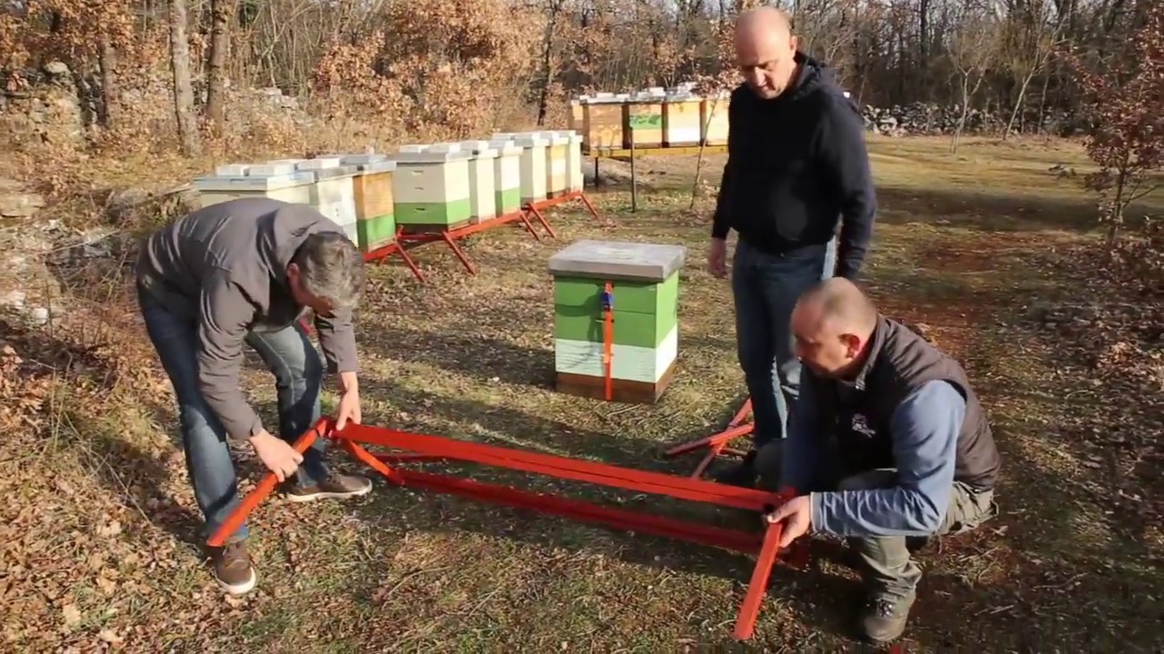 Nosiljka i postolja za 3 košnice - Hive carrier and 3-hive stand