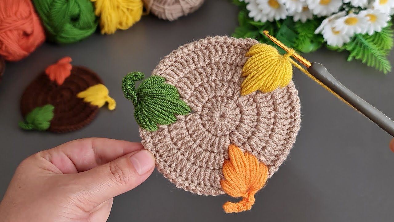 💰💰💰I made 50 in one day and I sold them all! This is the best easy crochet. EASY halloween crochet.