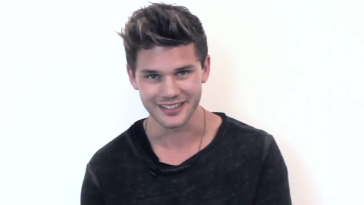~*Jeremy Irvine - That's Why I Love You*~