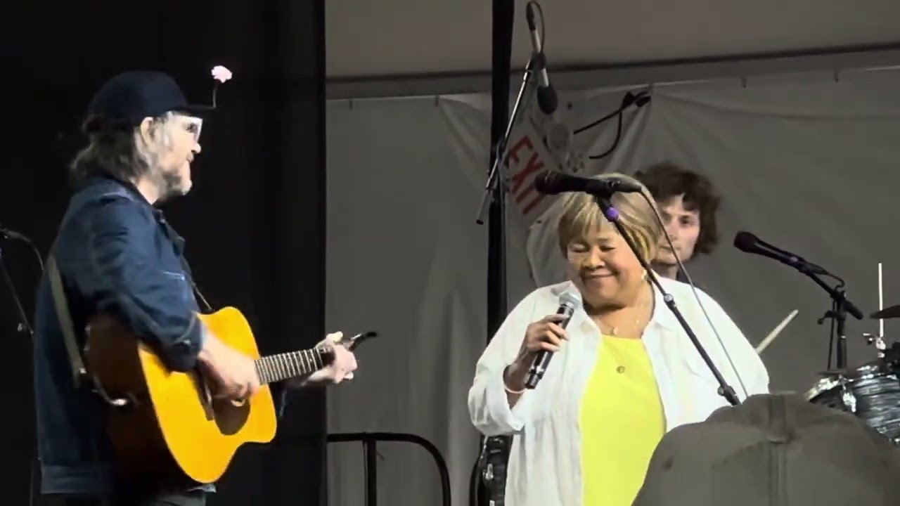 Jeff Tweedy - You Are Not Alone feat. Mavis Staples, Lucius - Newport Folk Festival | July 27, 2025