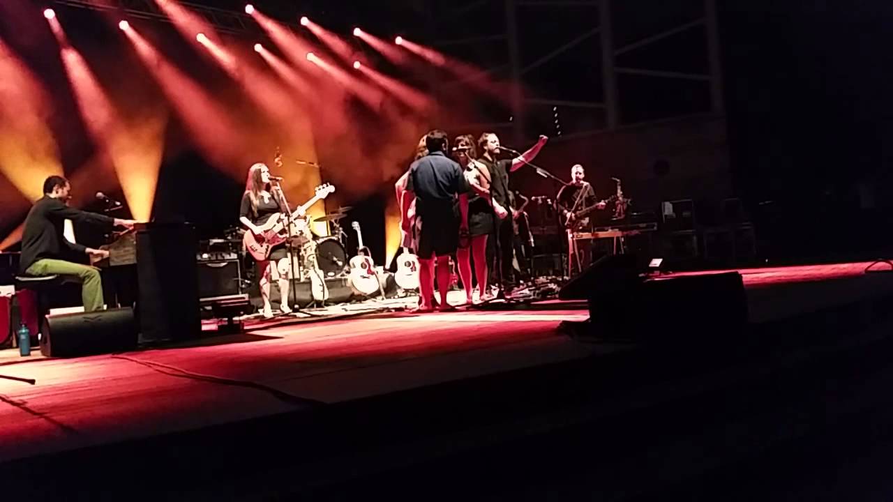 Amos Lee & Lake Street Dive - Lovely Day (Bill Withers cover)