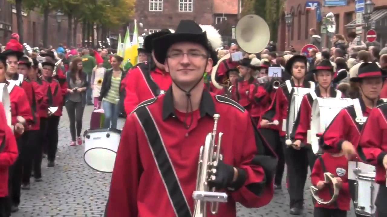 Fanfarenzug Schreberjugend Hannover spielt Blurred Lines