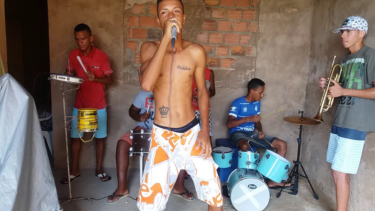 Banda GTNA DO GUETHO COM A MÚSICA METRALHADORA