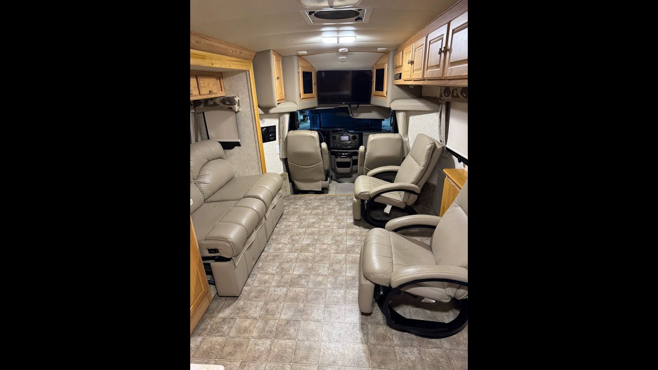 USED 2019 Phoenix Cruiser 2910D for sale!