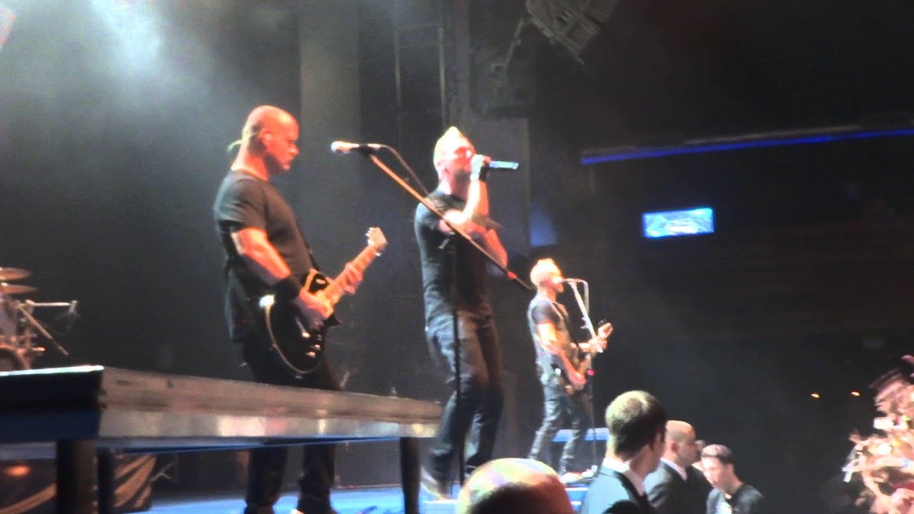 Thousand Foot Krutch - Welcome to the Masquerade (live in Moscow)