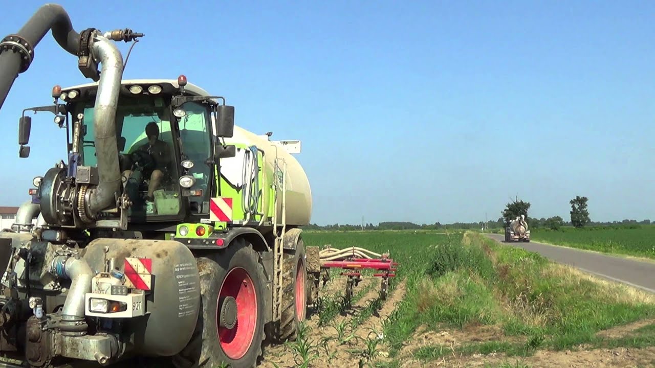 Concimazione Mais con Digestato: CLAAS Xerion 3800 TRAC VC SGT + Bossini B200 x 2
