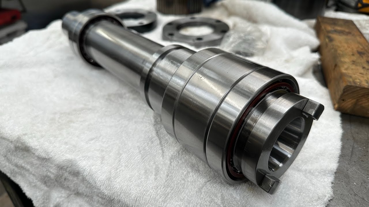 Установка новых подшипников на шпиндель Haas