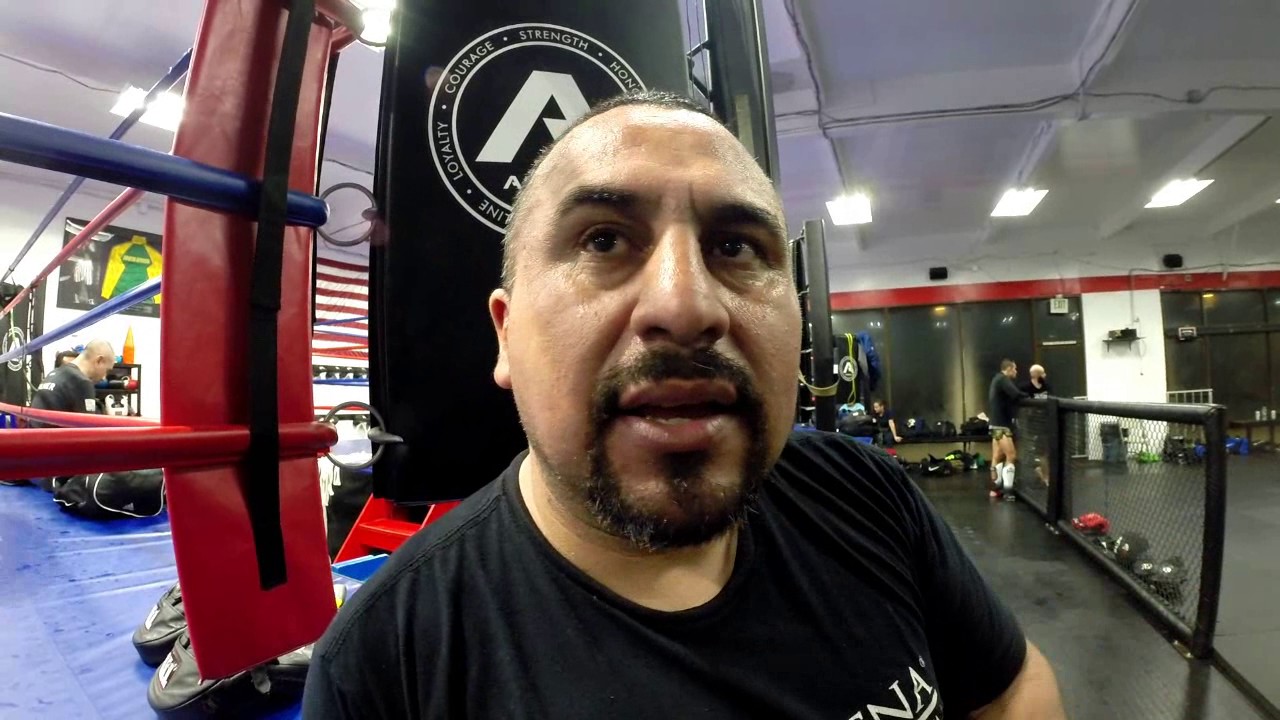Boxing Coach Has Fast Reflex During Mitt Work- Joe Vargas Head Coach