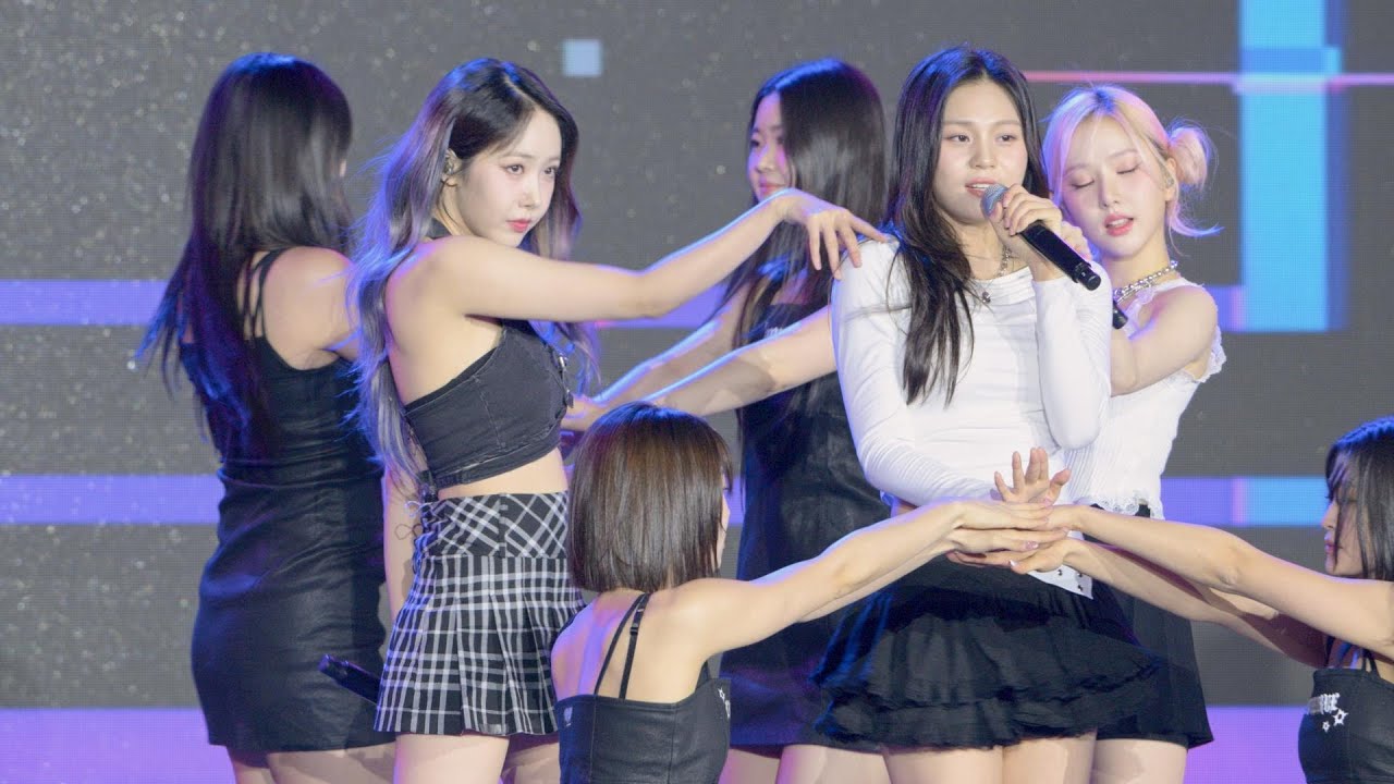 VIVIZ 💕 비비지  Full Ver.  💚 제11회 부안마실축제  4K  (James Lee TV)