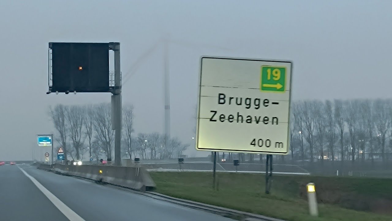 Road trip passing by Zeebrugge | Jannet PH