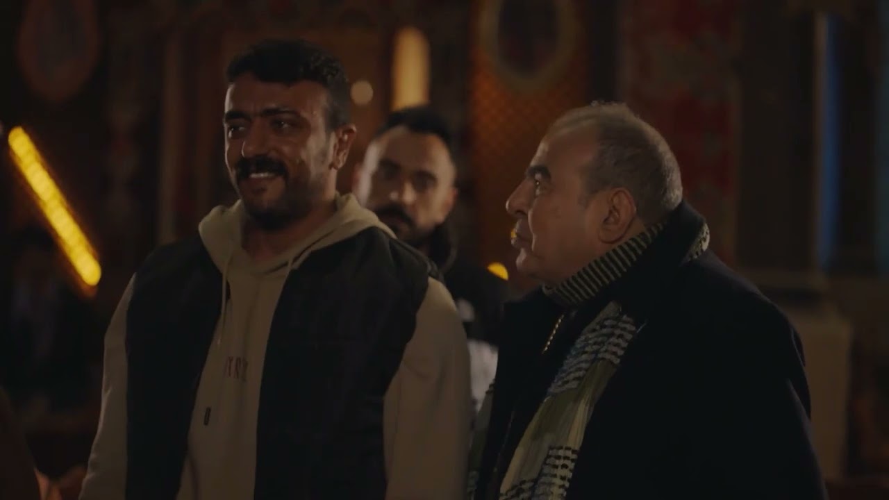 مخبين صاحبنه منه عشان ميعرفش مكانه بعد اللي عمله | مسلسل حق عرب