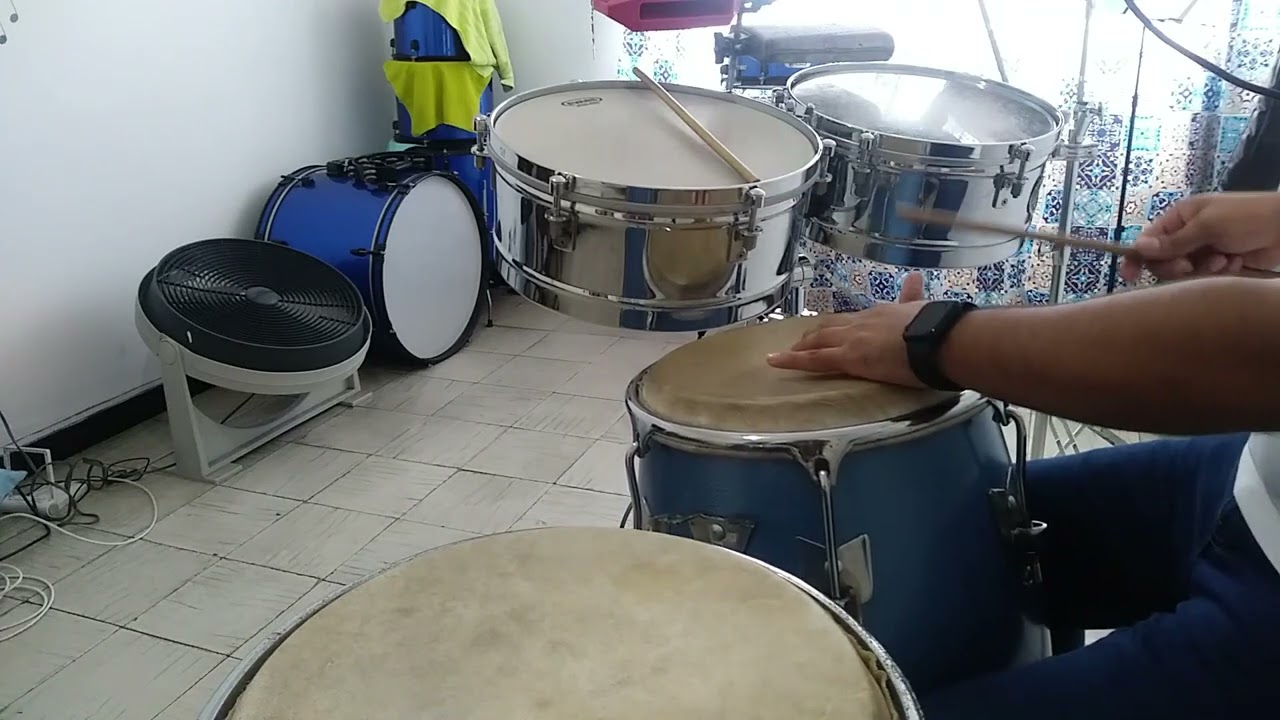 como tocar bongo y conga y timbal y conga en un show de percusion