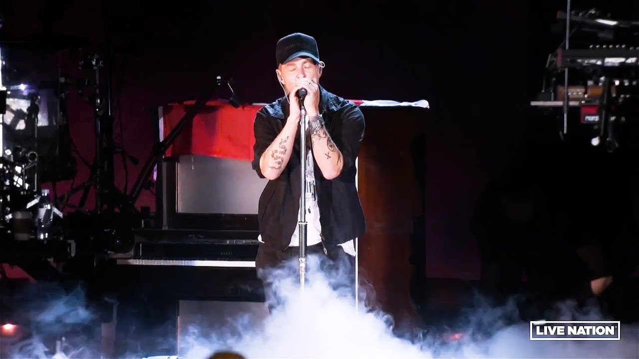 OneRepublic - Future Looks Good🦋 (Live from Warsaw)