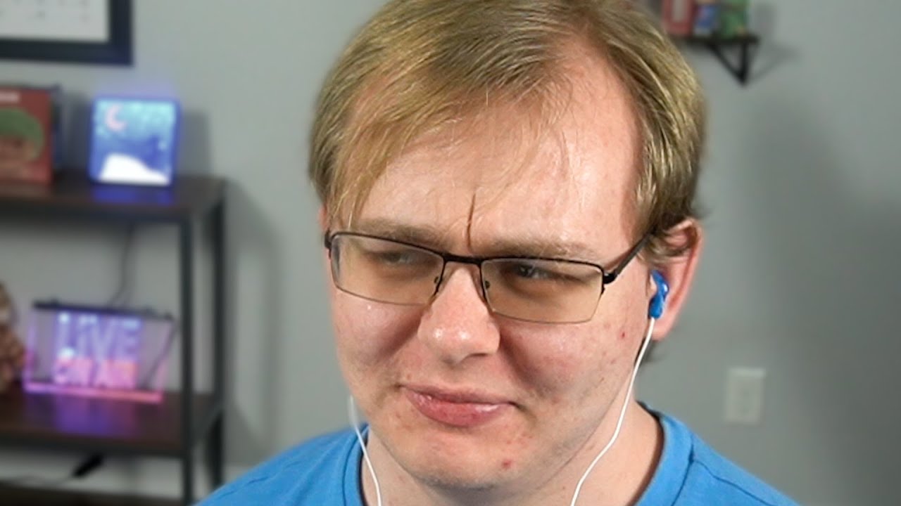 CallMeCarson's stream breaks down