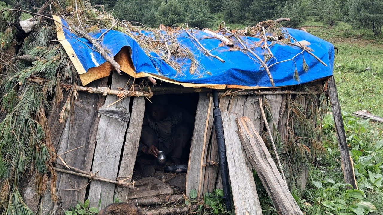 Himalayan village life during the heavy rain | Very dangerous rain fall day in nepal |