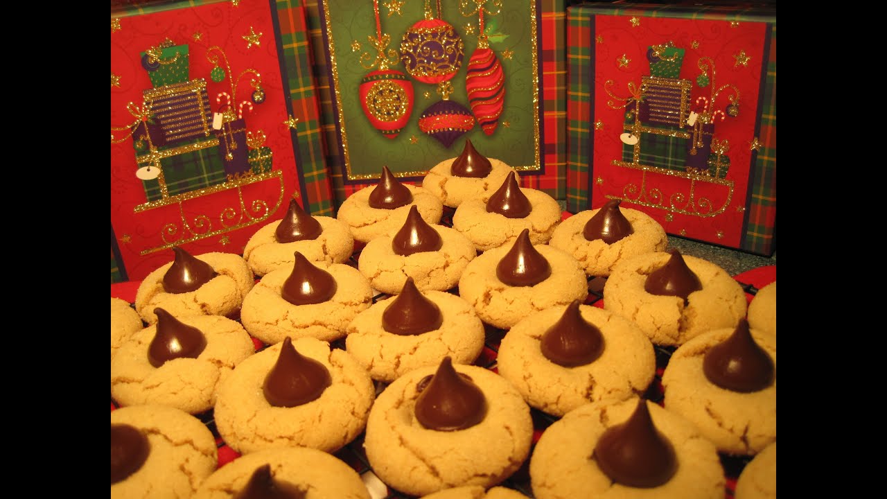 Christmas PEANUT BUTTER COOKIES with a CHOCOLATE KISS - HOW TO MAKE RECIPE