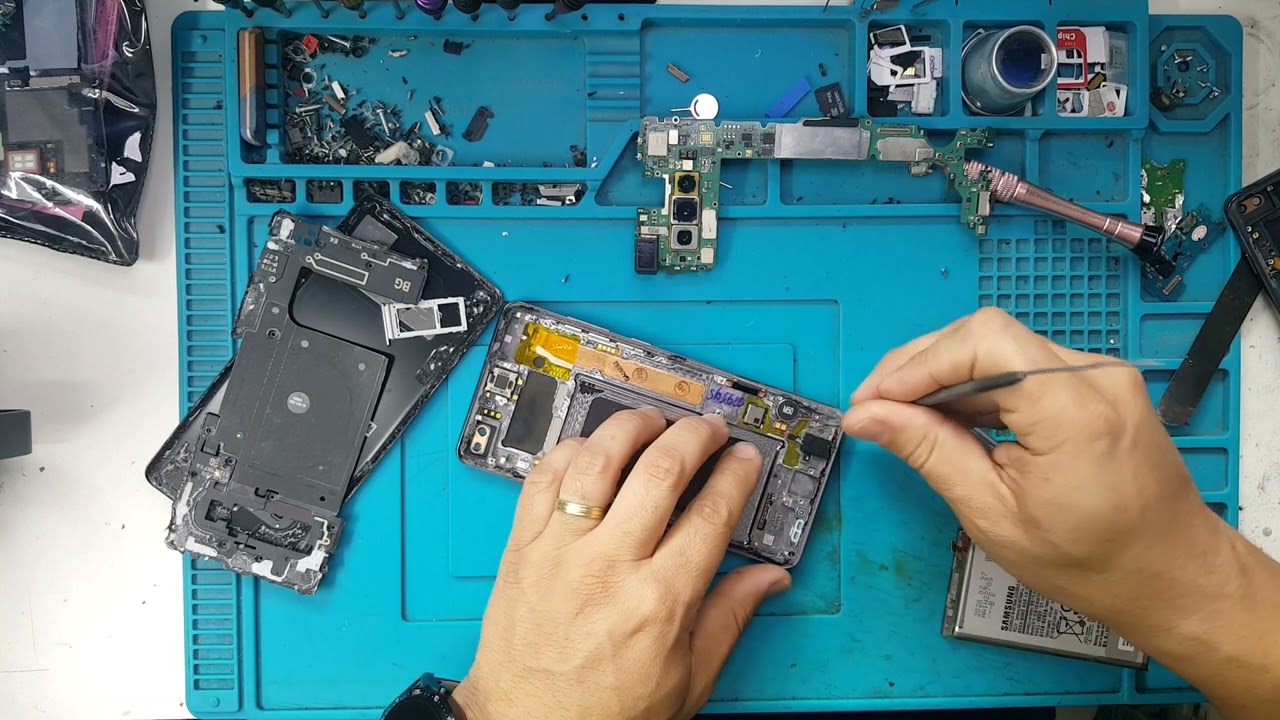 Troca de tela Samsung S10 Plus com aro .