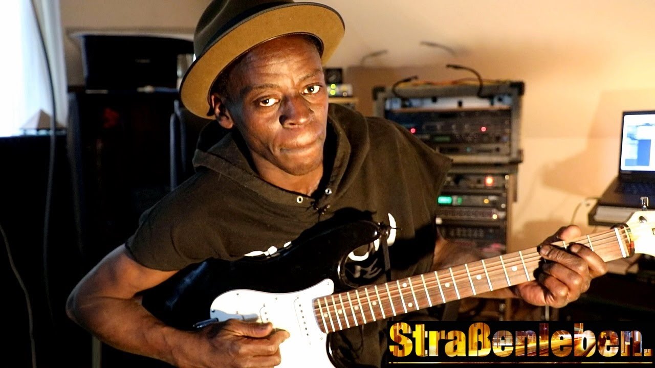 George über Musikindustrie / feat. mit Busta Rhymes CD nicht gefunden 🌆 Bielefeld 📢 Straßenleben