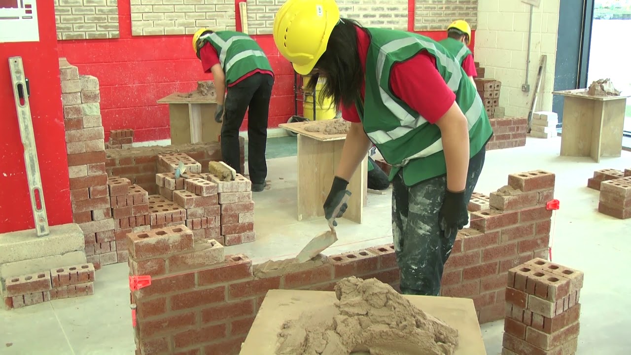 Train as a bricklayer at Wirral Met