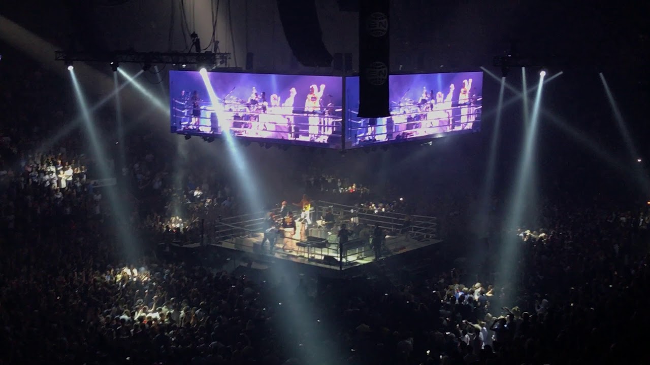 Arcade Fire // Full Opening + Everything Now // LIVE in Montreal 2017