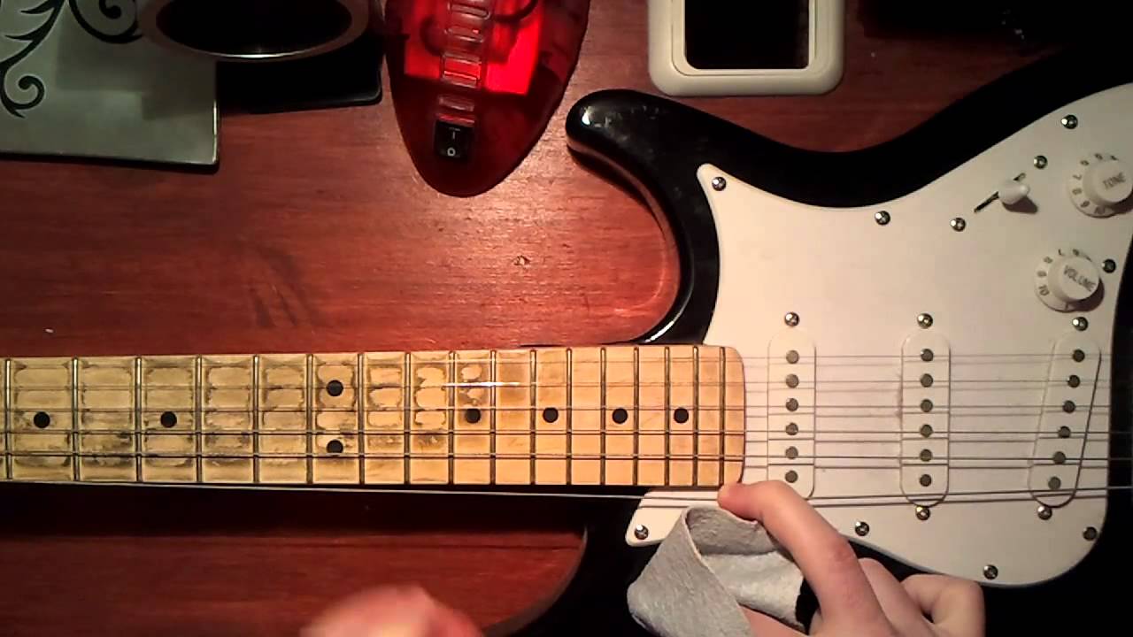 Cómo limpiar una guitarra - Instrumentos en buen estado