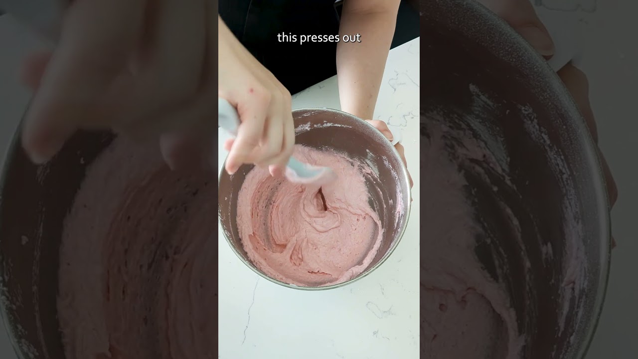 STOP Being So Gentle with Your Macaronage | How to Macaronage | The Floral Apron