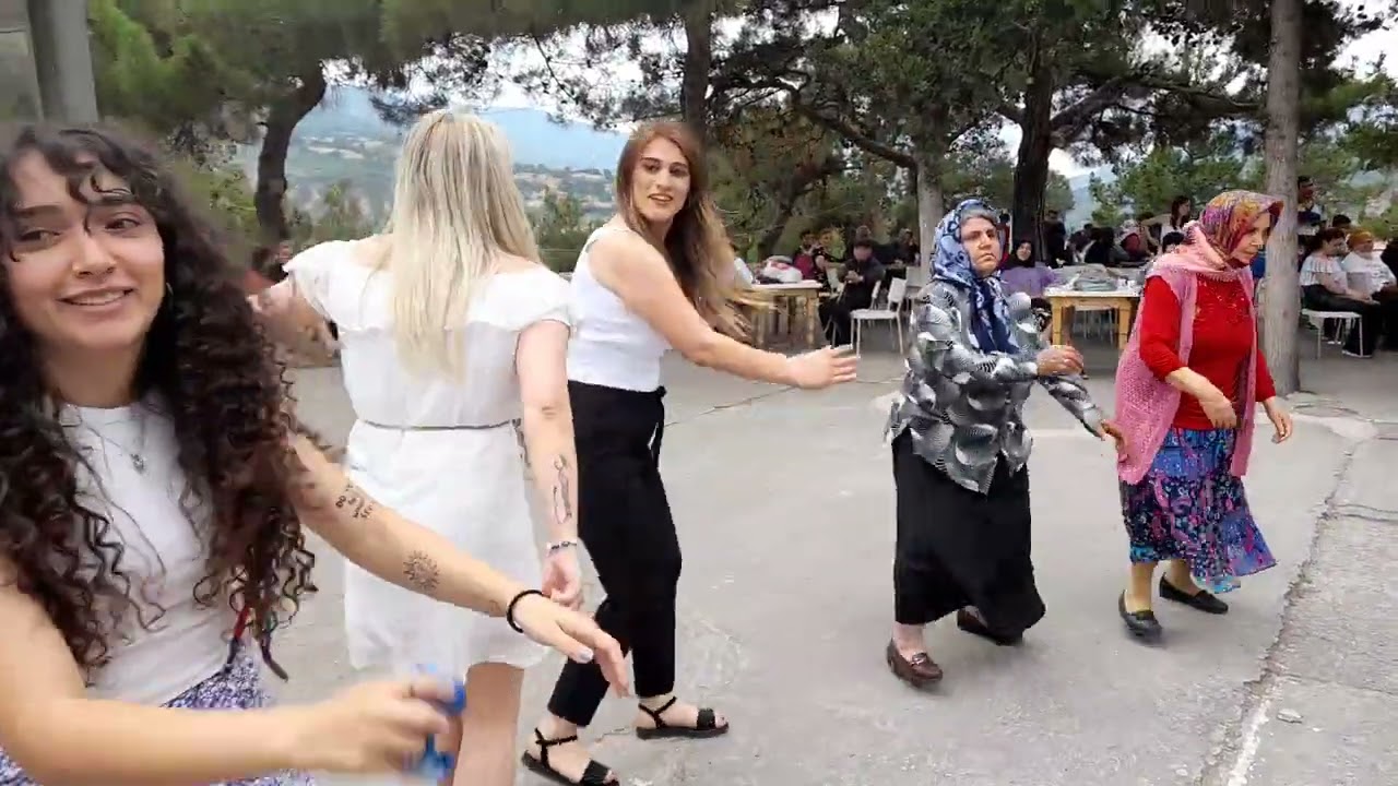 TOKAT REŞADİYE  ATATÜRK  CAYBAHCESI  ALACAM OYUNU (( DAVUL ZURNA İKİLİSİ ))