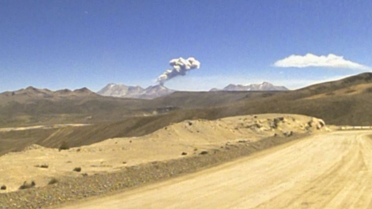 COLCA CANYON, Peru Drive Time-lapse Arequipa to Cabanaconde w/ Sabancaya Volcano Erupting  #Brinno