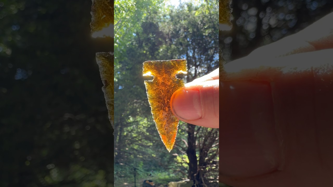 Recycled bottle arrowhead #novembersouth #primitiveskills #flintknapping