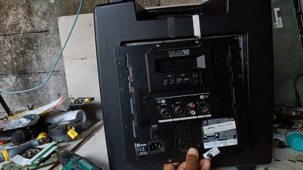 MACKIE DLM12