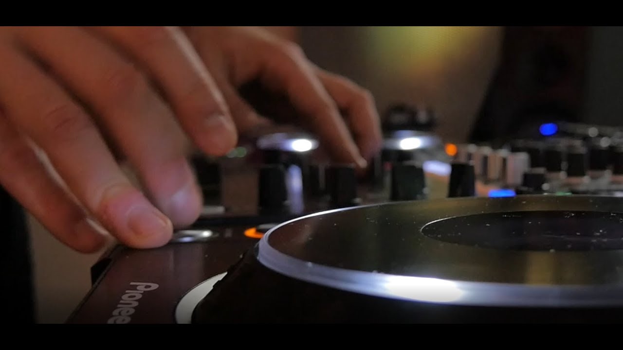 DJ TIPS: HOW TO MIX DIFFERENT GENRES