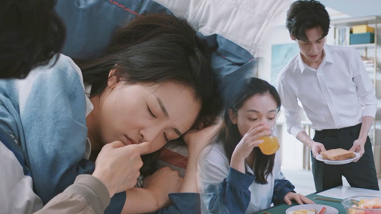 الحبيب المثالي! يوقظ (لوو بين) حبيبته ويجهز إفطار لطيف من أجلها | مشهد من المسلسل 