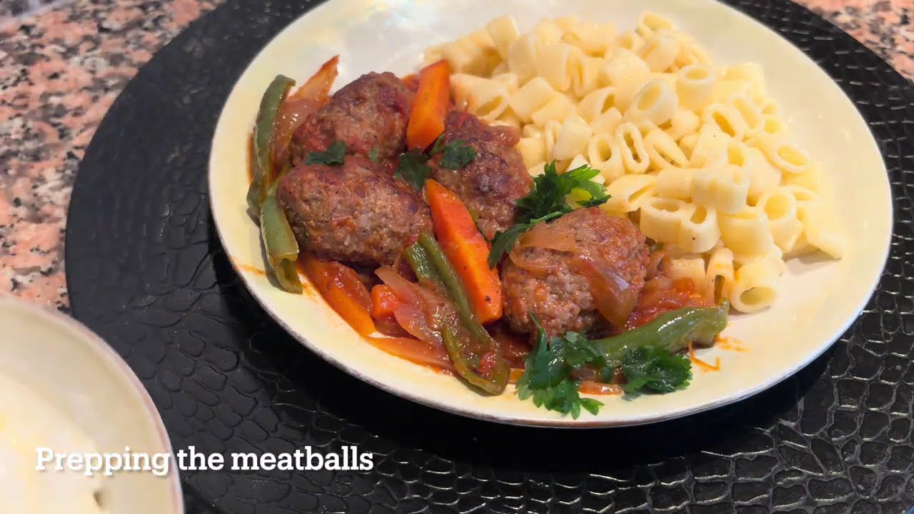 Homemade Meatballs with Veggies & Yogurt