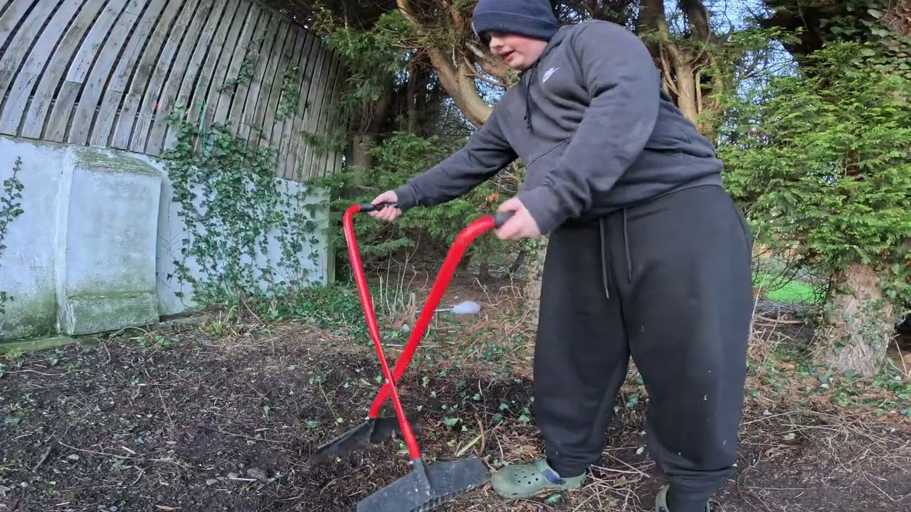 Building a survival base in my garden part 15