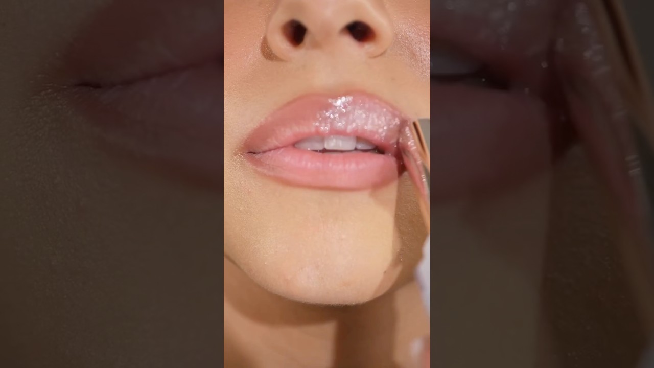 Fenty beauty SLIP SHINE SHEER SHINY LIPSTICK swatch