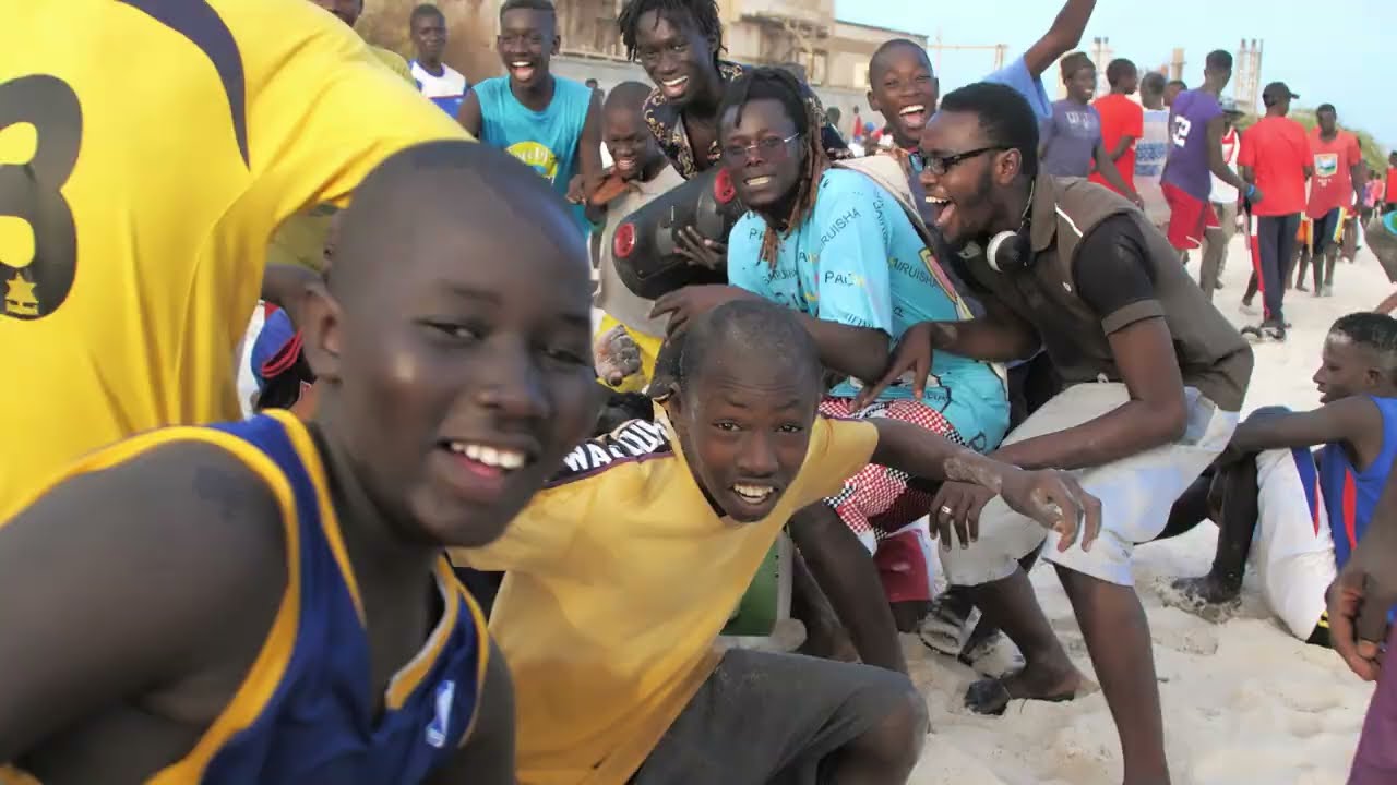 Amdy Thiaw - HAPPY 😁 - Clip Officiel (Directed by Meta Def Film)