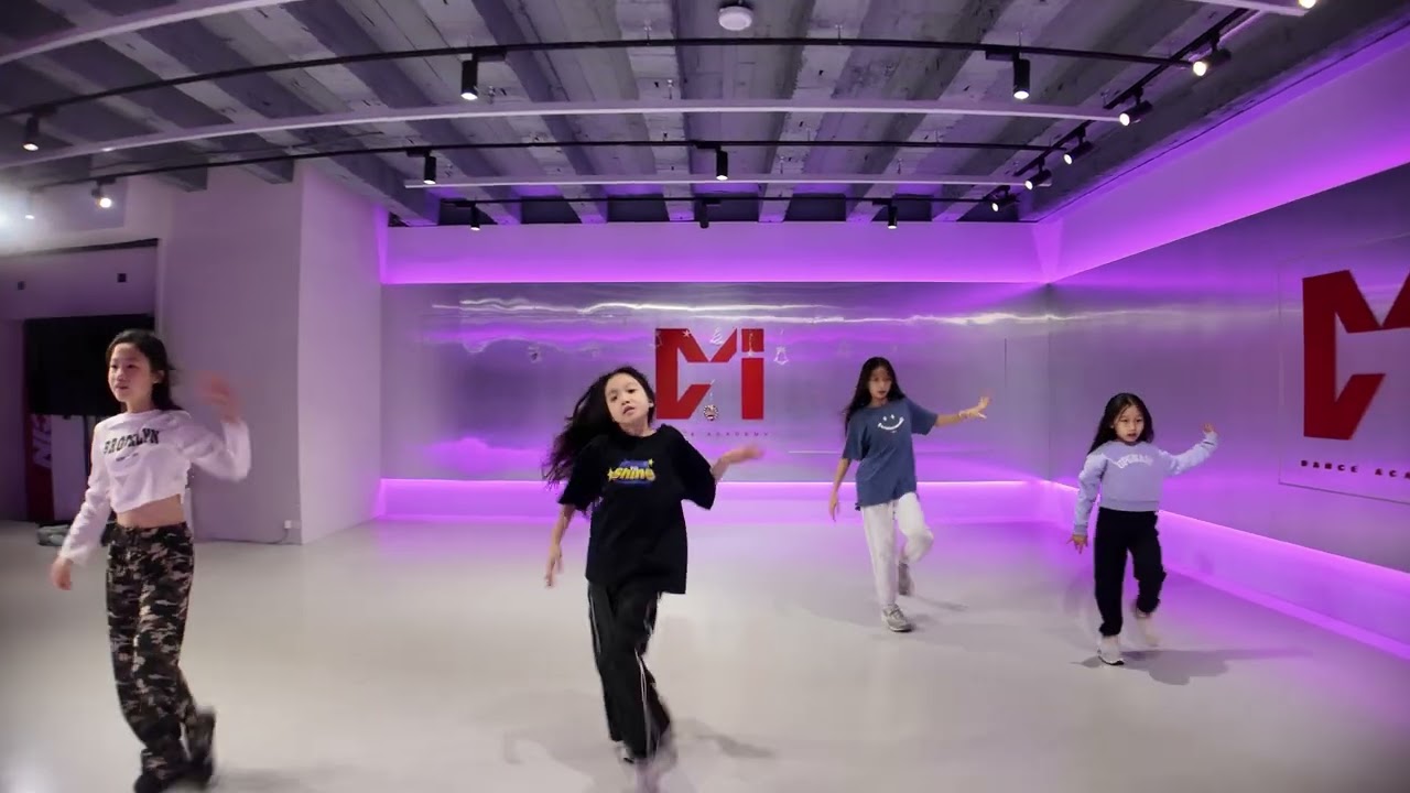 K-pop 作品班 - Hearts2Hearts 하츠투하츠 'FOCUS' 團練 #dance #kpop #hearts2hearts #focus 