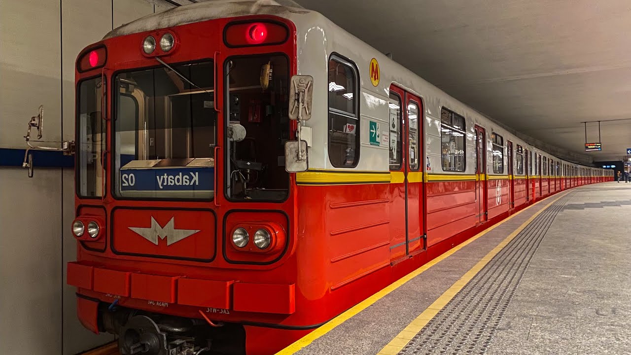 🇵🇱 Метро Варшавы 2021. Российские вагоны на линии M1