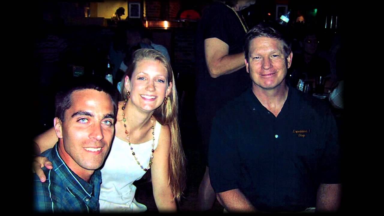 Expedition 36 Flight Engineer Chris Cassidy