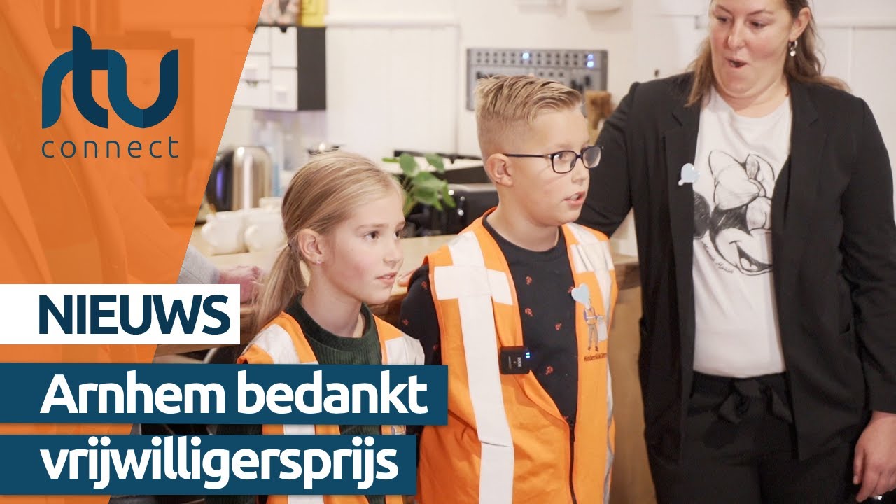 Vrijwilligers ontvangen prijs