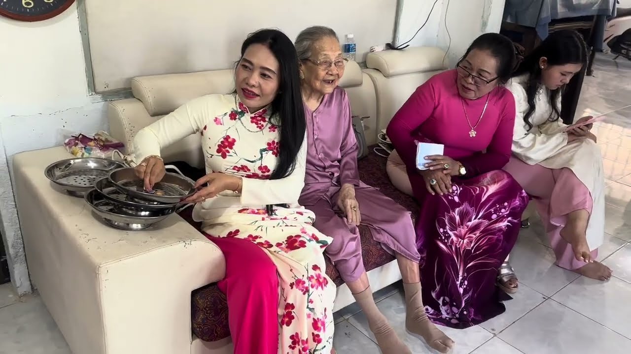 Mùng 1 nhà Ngoại 