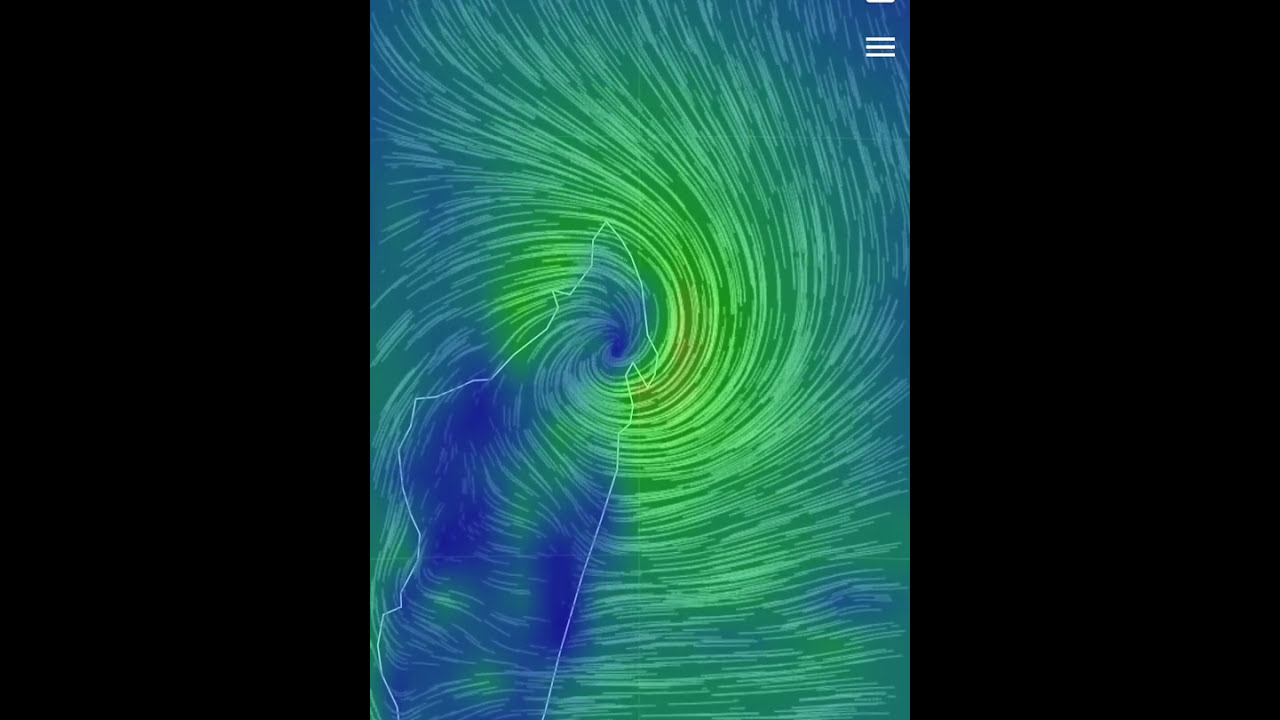 Cyclone Enawo 🌀 is making landfall - Madagascar