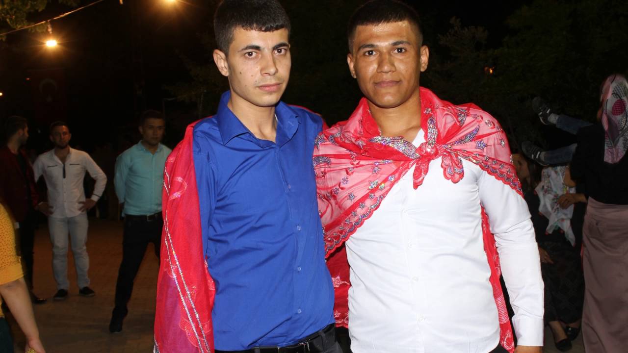 K.Maraşlı Ramazan Bilgin.Ben Alime kurban olam, Ben Alime dayanamam Klip dinle.