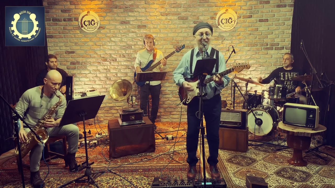 İÇİMDE ÖLEN BİRİ VAR • Ahmet Kaya Cover