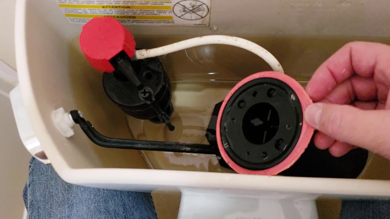 Простой способ исправить проблему с унитазом Kohler, который «течет»