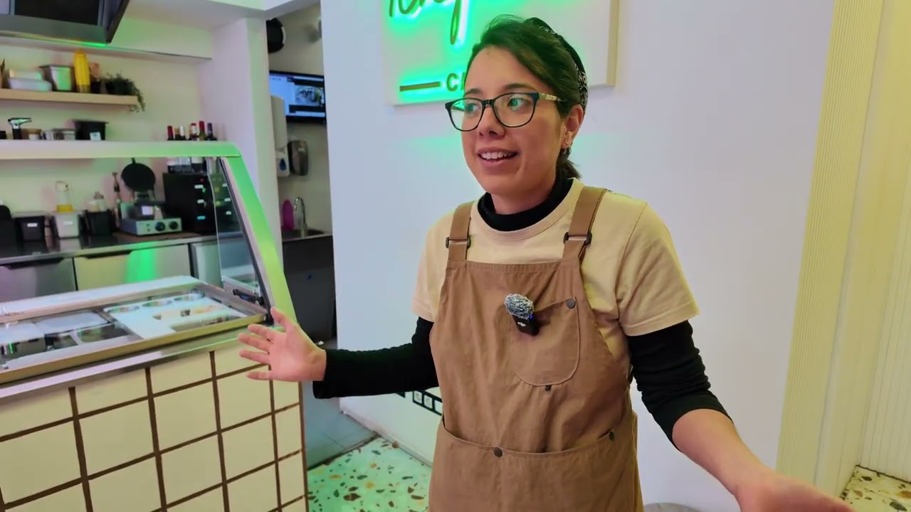 EMPRENDER en ESPAÑA: Así es el café de una VENEZOLANA en Gijón 🇪🇸 | Tinglao